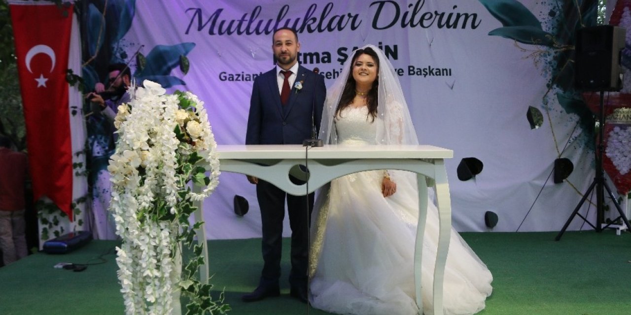 Muhabirler mutluluğa ‘evet’ dediler