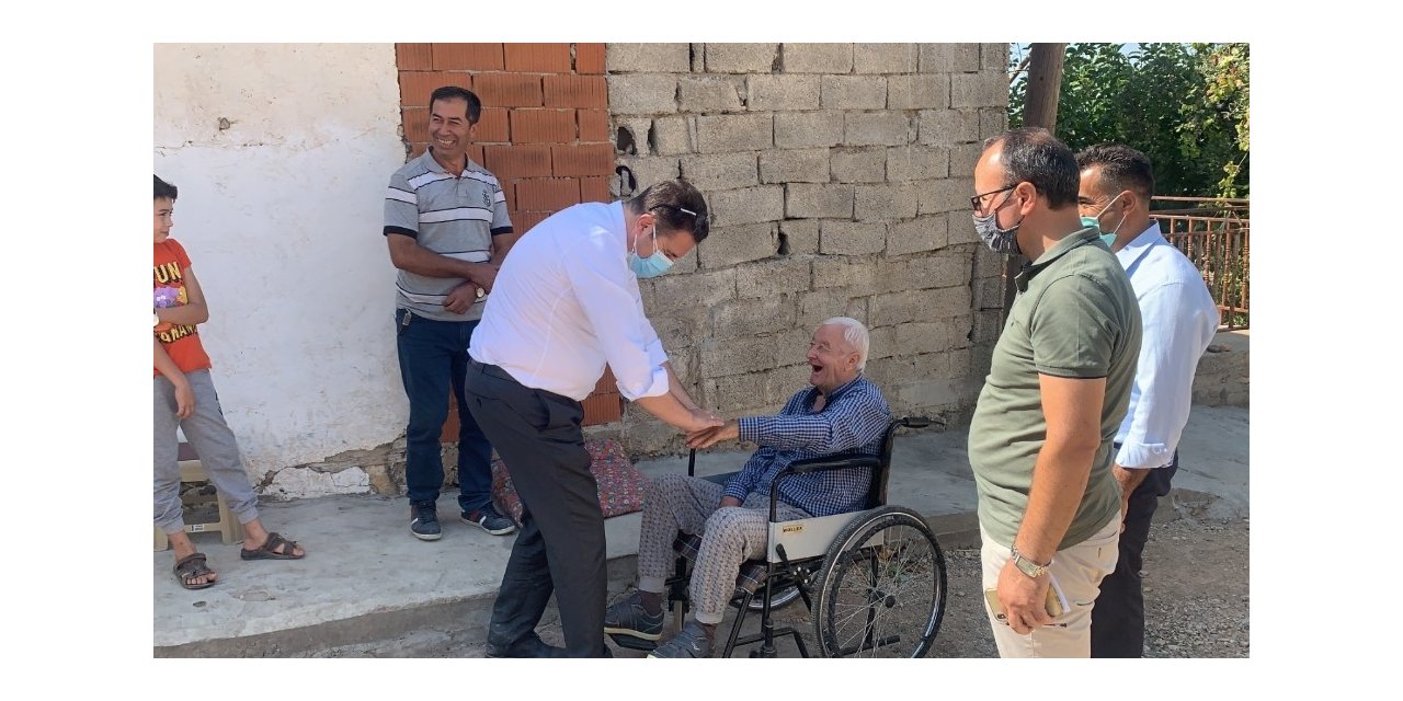 Kaynar, engelli vatandaşları sevindirdi