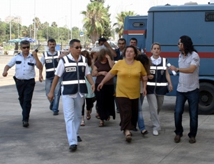 Evlendirme çetesi yakayı ele verdi