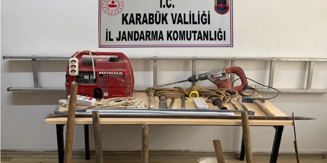 Kaçak kazı yapan 3 kişi suçüstü yakalandı