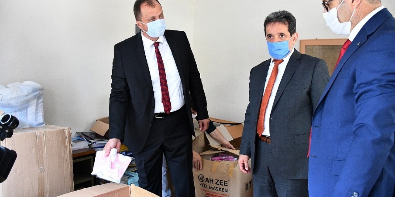 Yüz yüze eğitime 35 bin maske ve hijyen seti desteği