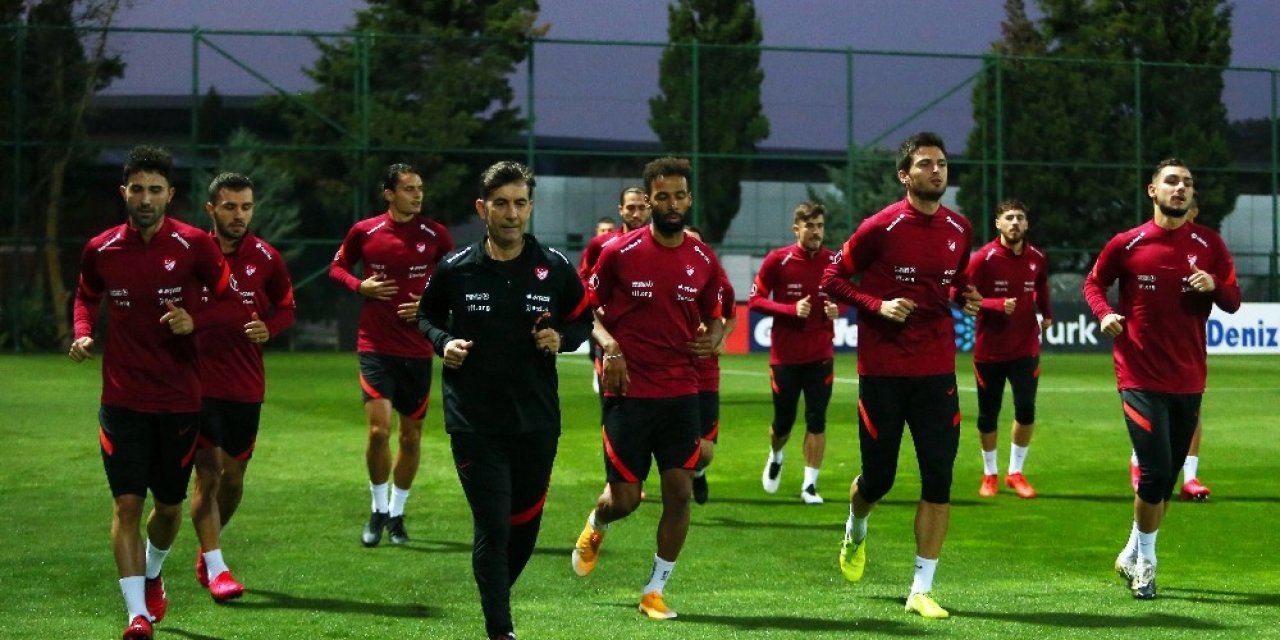 A Milliler, Sırbistan maçı hazırlıklarına başladı