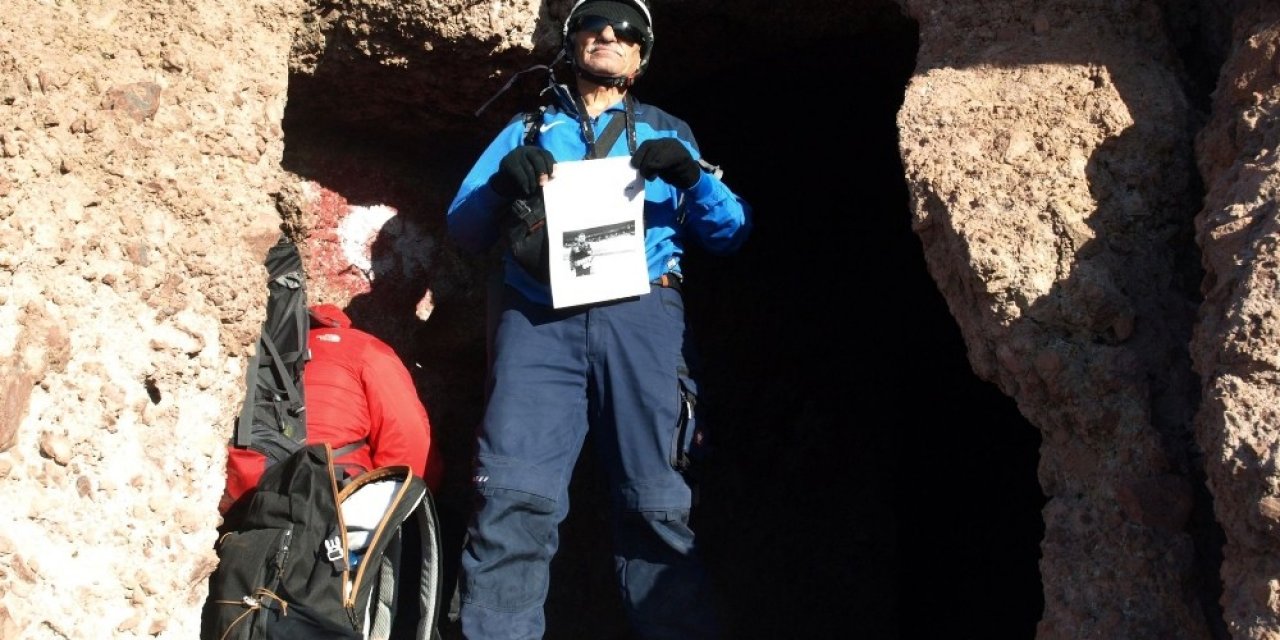 Merhum foto muhabiri Erciyes Dağı zirvesinde anıldı