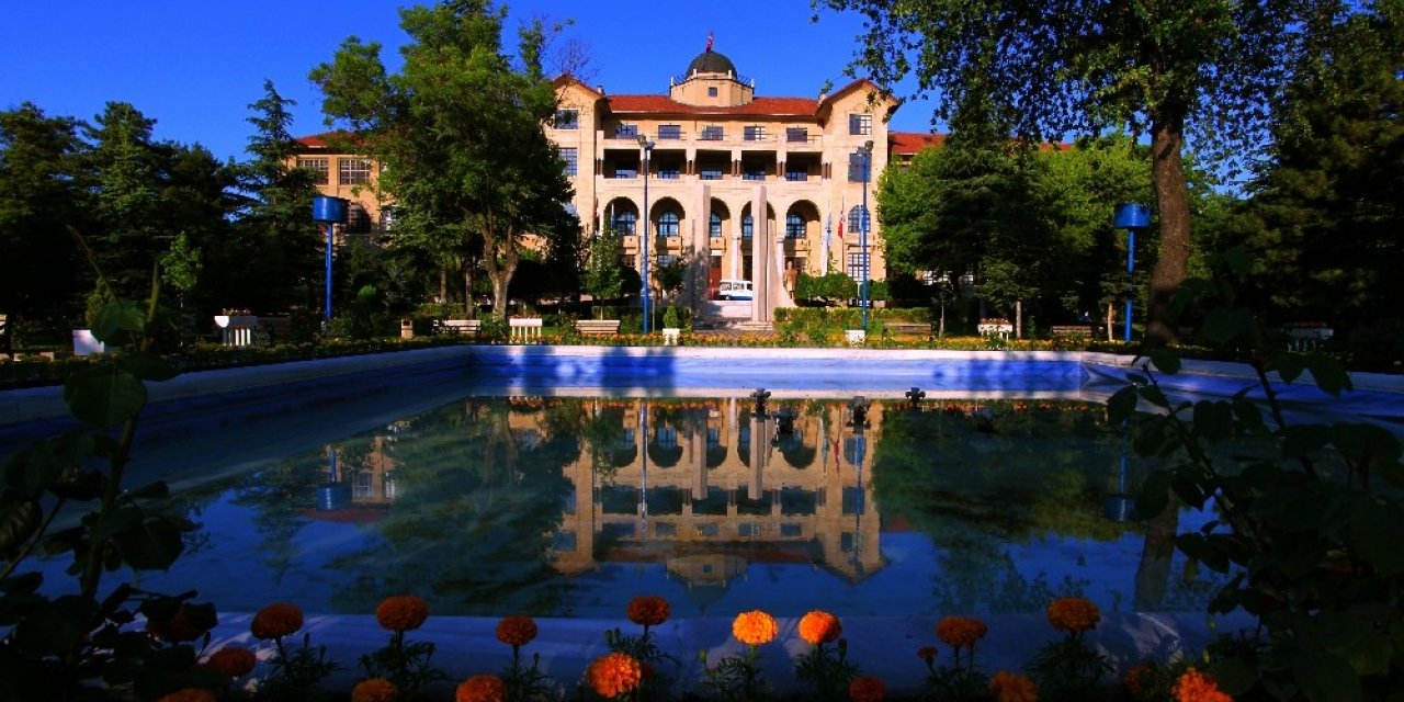 Gazi Üniversitesinden fidan bağışı