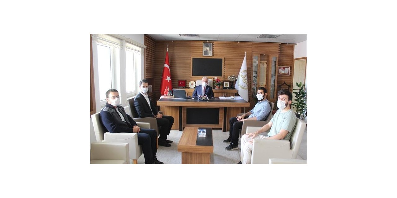 Üniversite öğrencilerden Müftü Erhun’a ziyaret