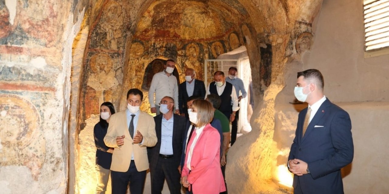 Vali Becel, Tatlarin yeraltı şehrini gezdi