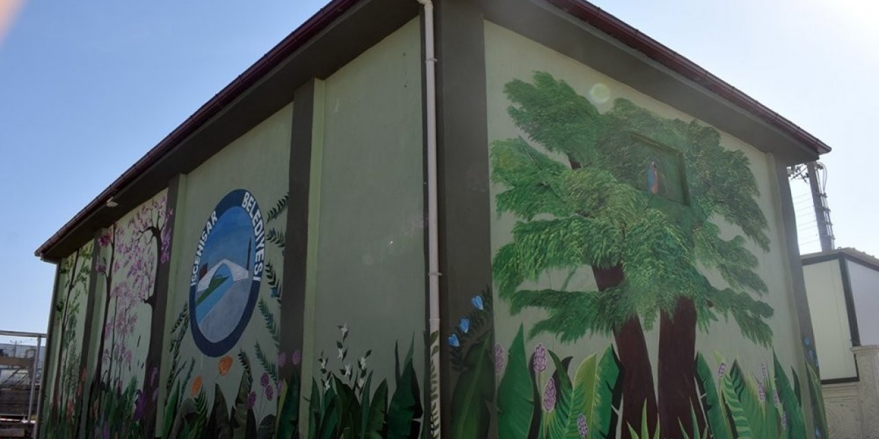 İscehisar’da üst geçit ve elektrik trafolarında restorasyon çalışması