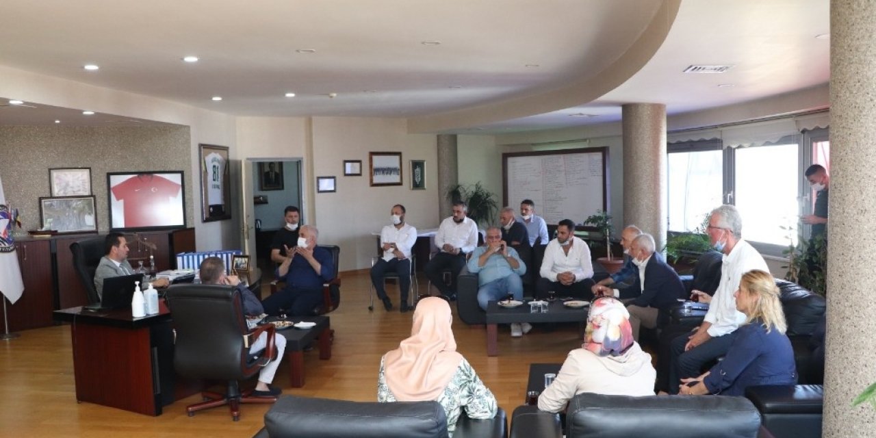 Başkan Yanmaz, AK Parti heyetini ağırladı