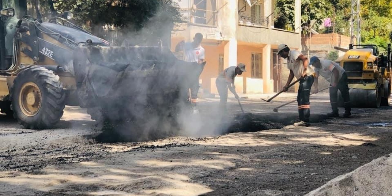 Başkan Erdem: "Ceyhan’da bozuk yol kalmayacak"