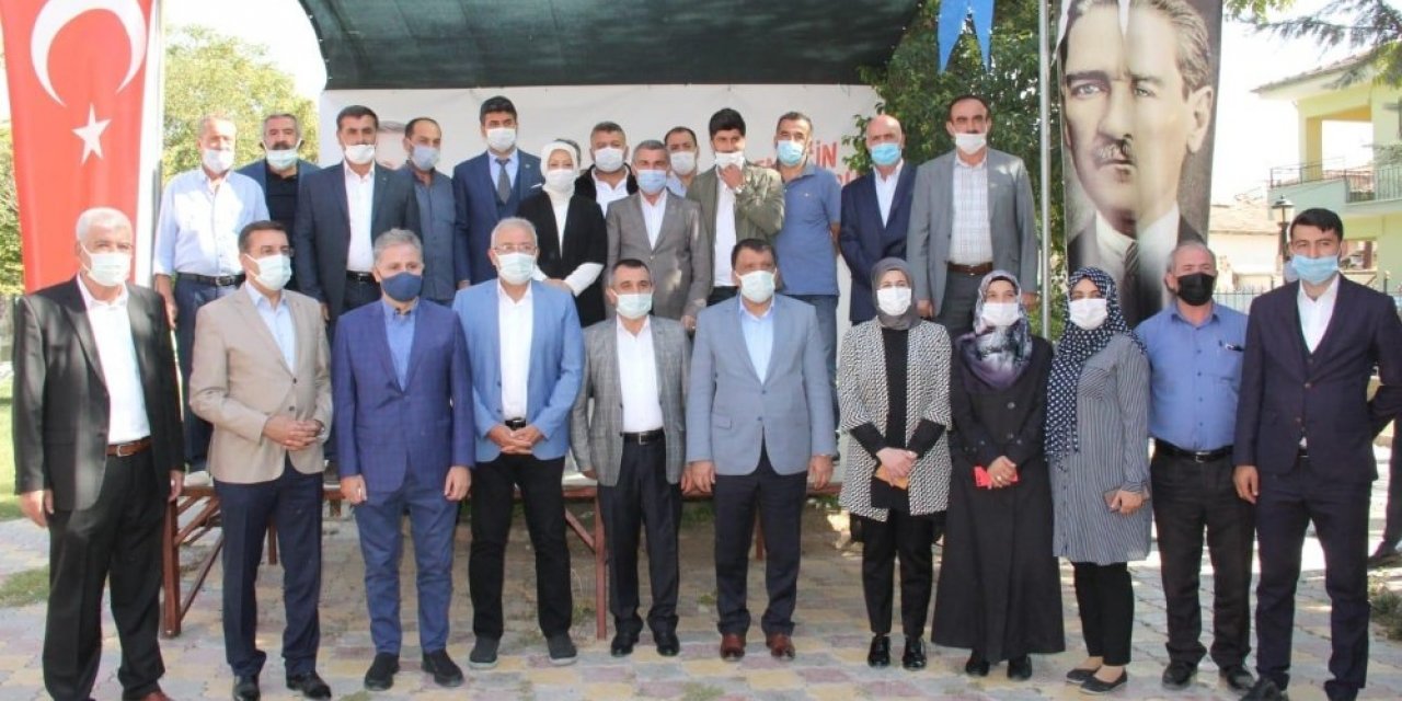 AK Parti heyetinden 3 ilçede toplantı