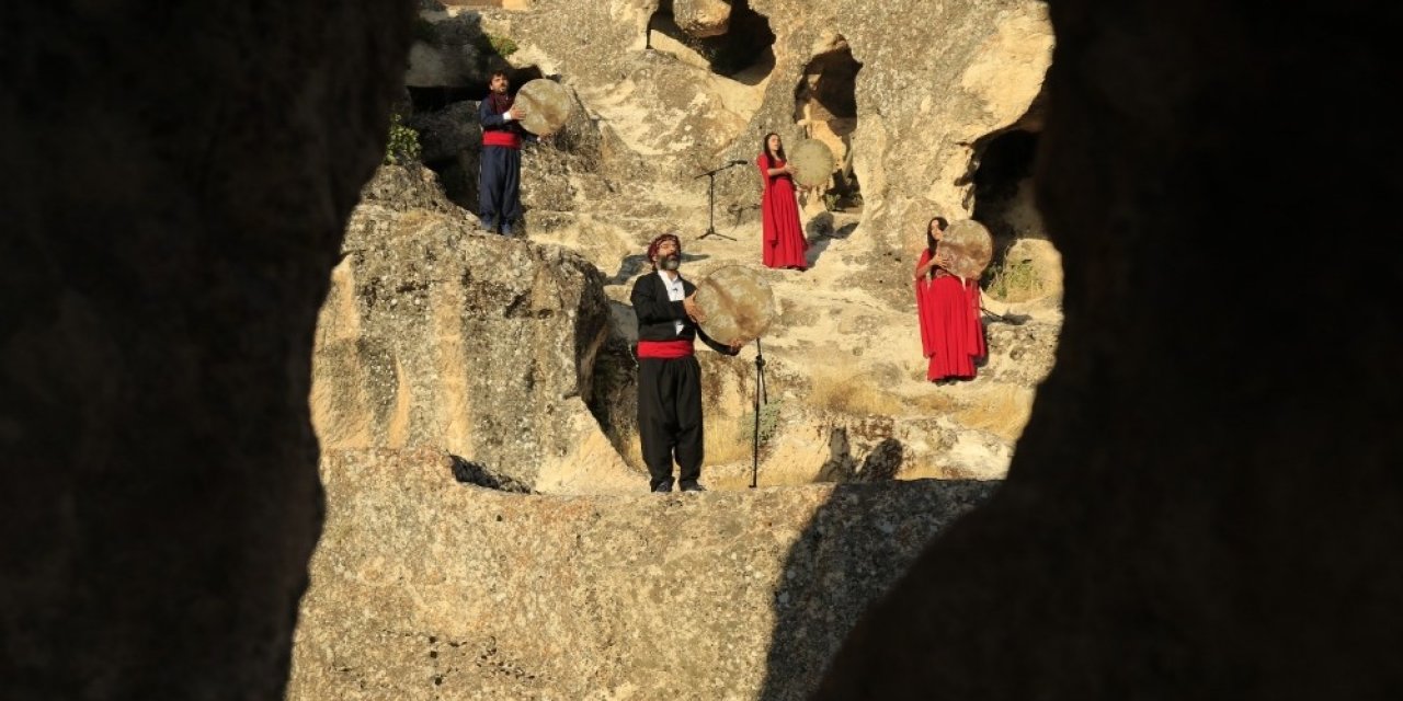 Diyarbakır’da tarihi mekanlarda ezgiler, müzikseverlerle buluşturuluyor