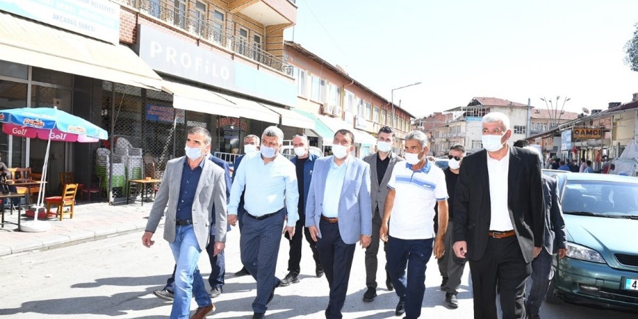 Başkan Gürkan, Akçadağ’da esnaf ve vatandaşlarla bir araya geldi