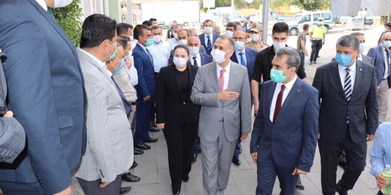 Vali Çuhadar, Besni ilçesinde incelemelerde bulundu