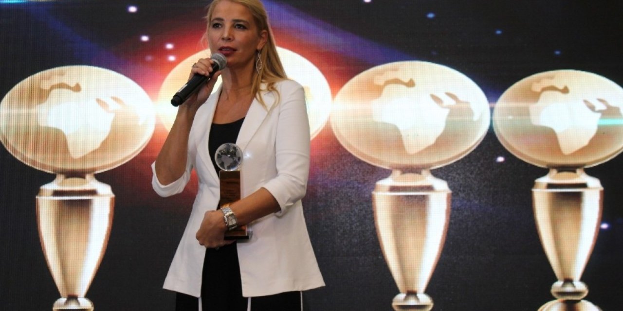 İstihdama Katkı Sağlayan En Başarılı Sivil Toplum Ödülü’ne Nilüfer Çevikel layık görüldü