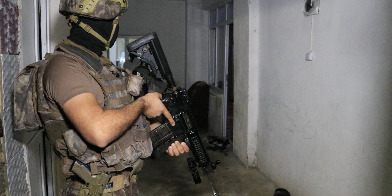 Adana’da şafak vakti narkotik operasyonu