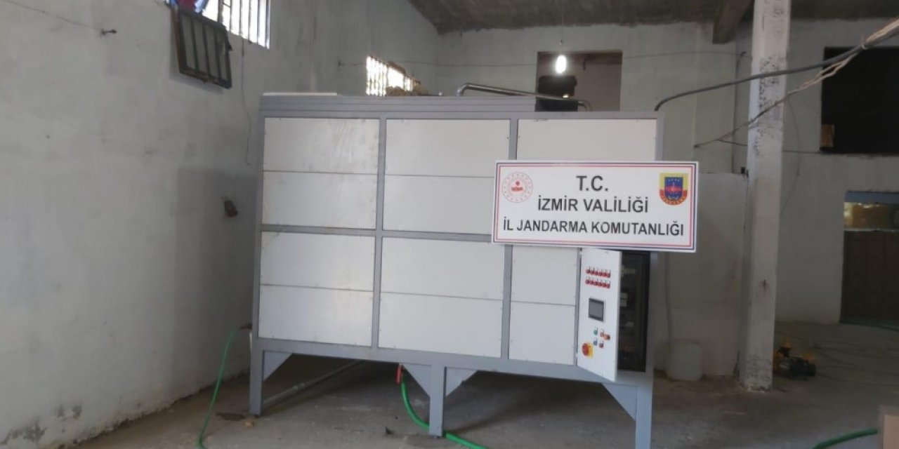 Jandarma ekipleri İzmir’de sahte alkole geçit vermiyor