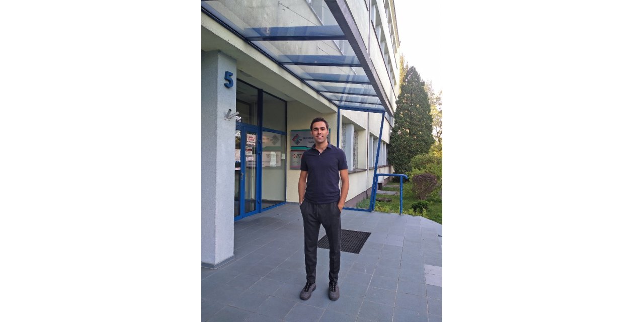 Genç akademisyenden gurur veren başarı