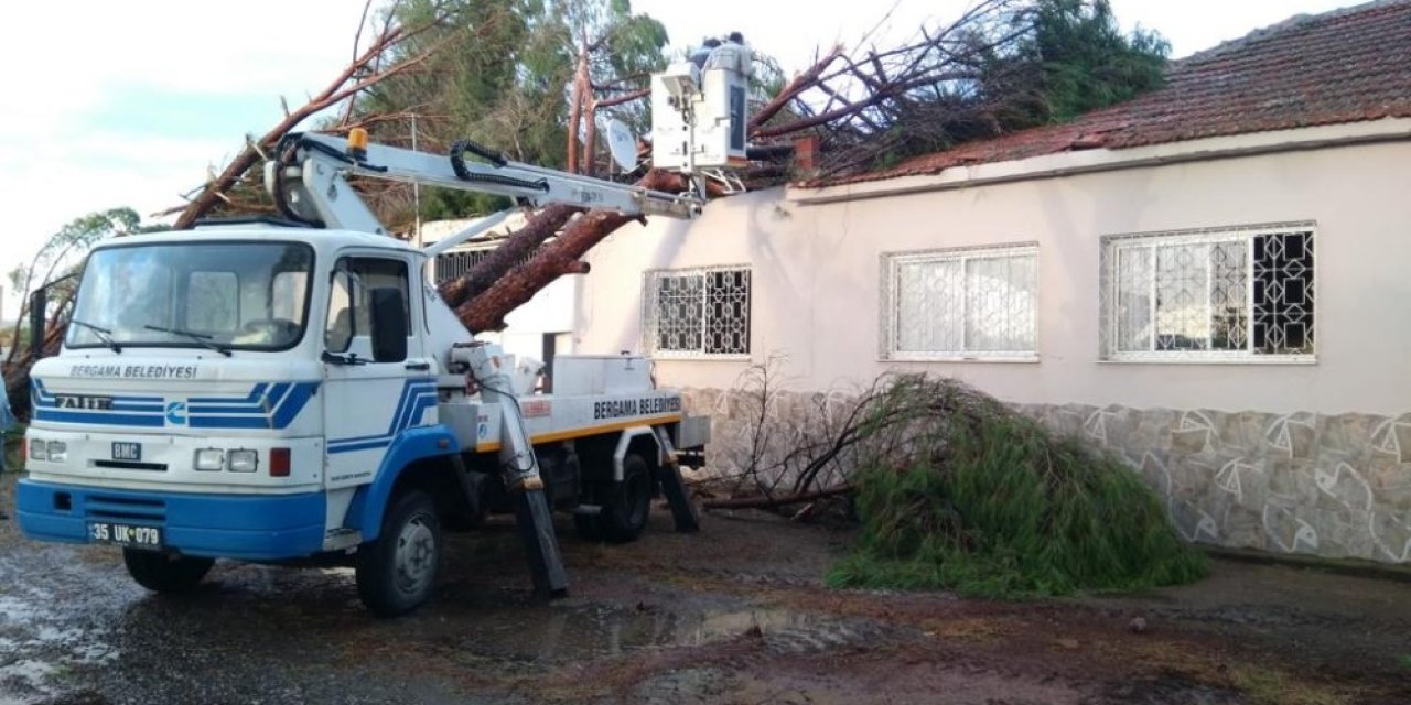 Yağıştan zarar gören Bergama’nın mahallelerinde inceleme