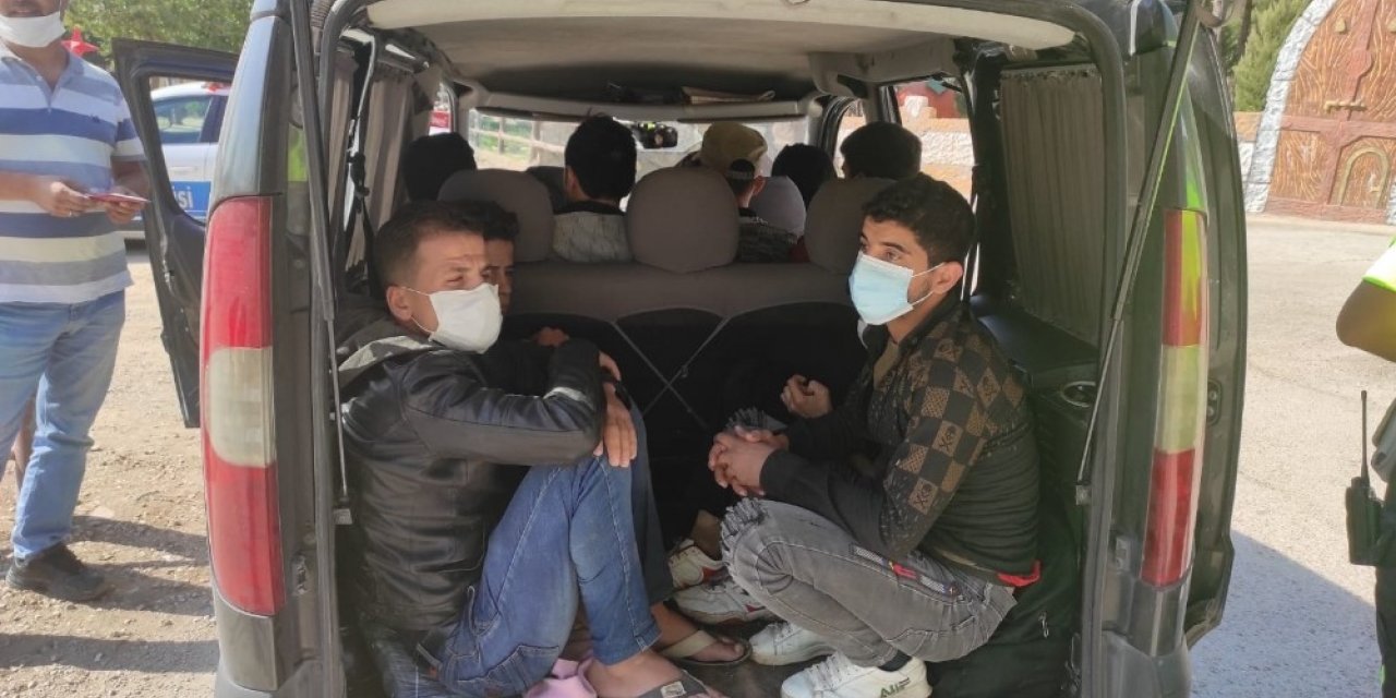 Kırıkhan’da yabancı uyruklu 10 kişi yakalandı