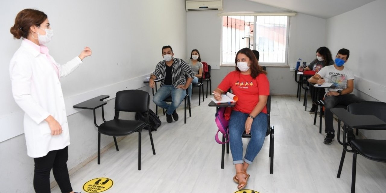 Konyaaltı Etüt Merkezi’nde eğitimler başladı