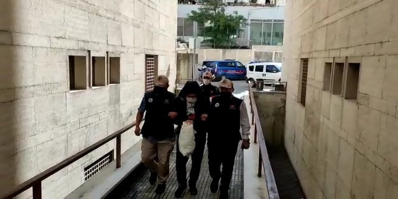 Aranan FETÖ üyesi yurt dışına kaçarken yakalandı