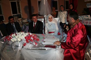 Başkan Taşçı, kızının nikahını kıydı