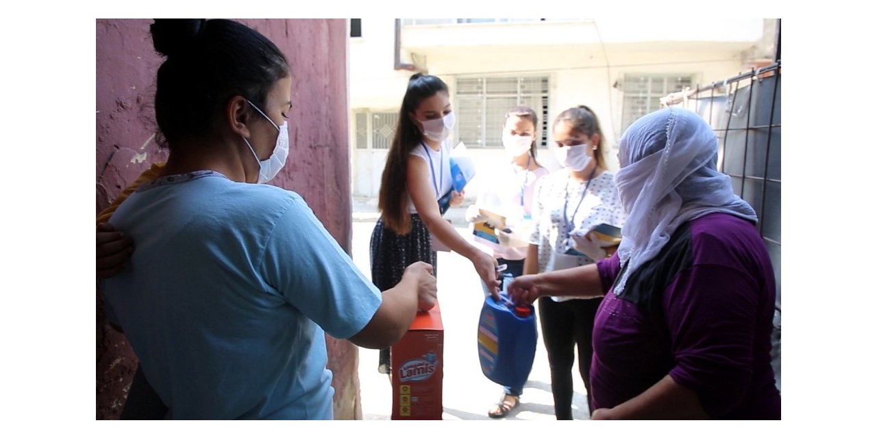 Mersin’de ihtiyaç sahibi ailelere ’hijyen paketi’ ulaştırılıyor