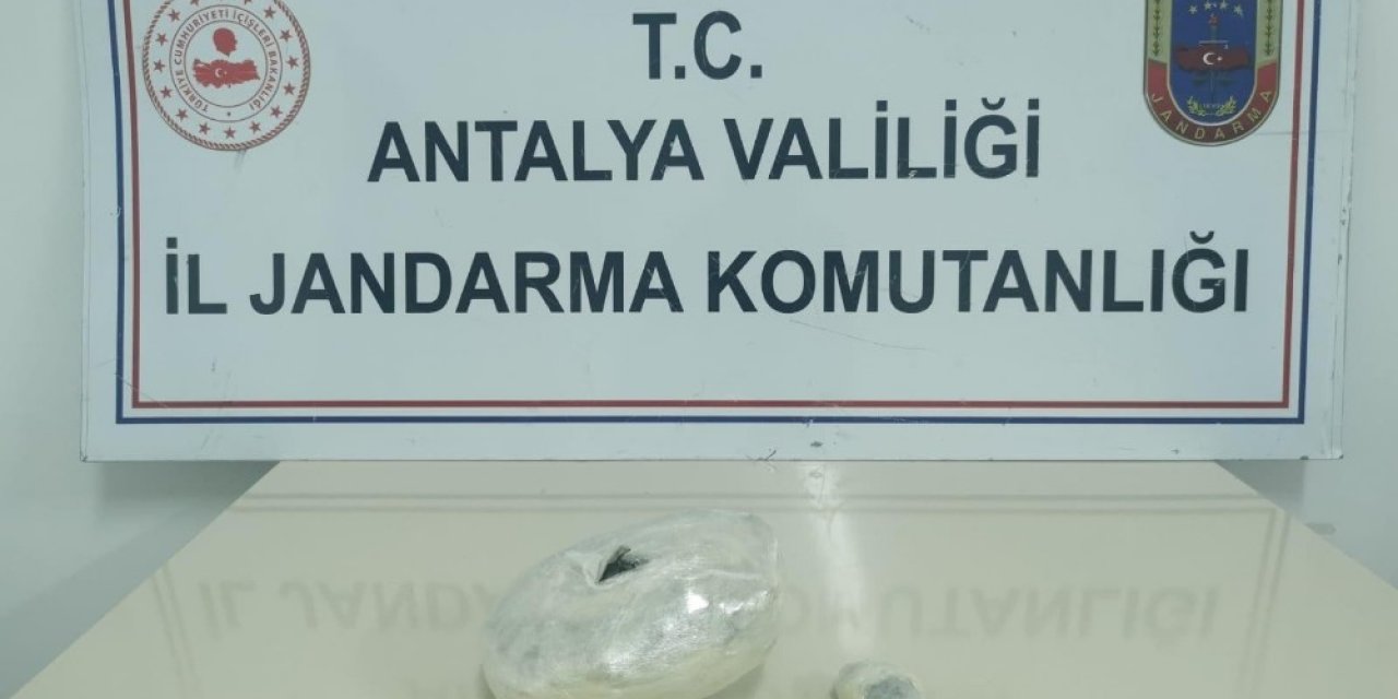 Yolcu otobüsündeki şüpheli şahısta 500 gram uyuşturucu ele geçirildi