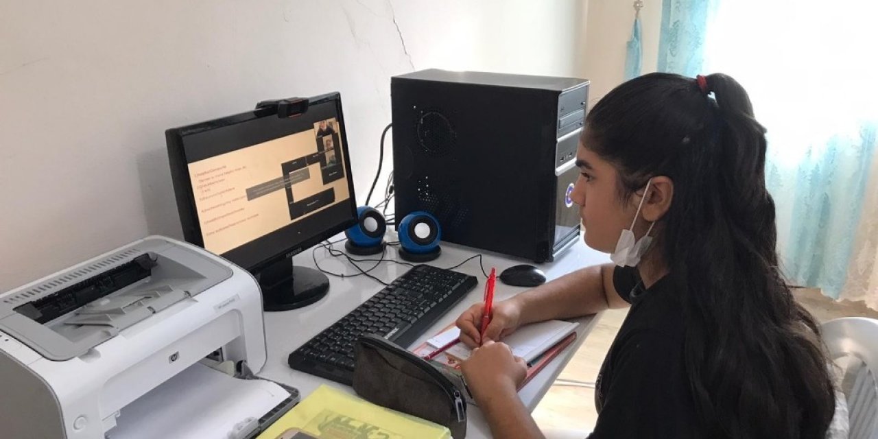 Köye kablosuz internet getirip, öğrencileri EBA’ya kavuşturdu