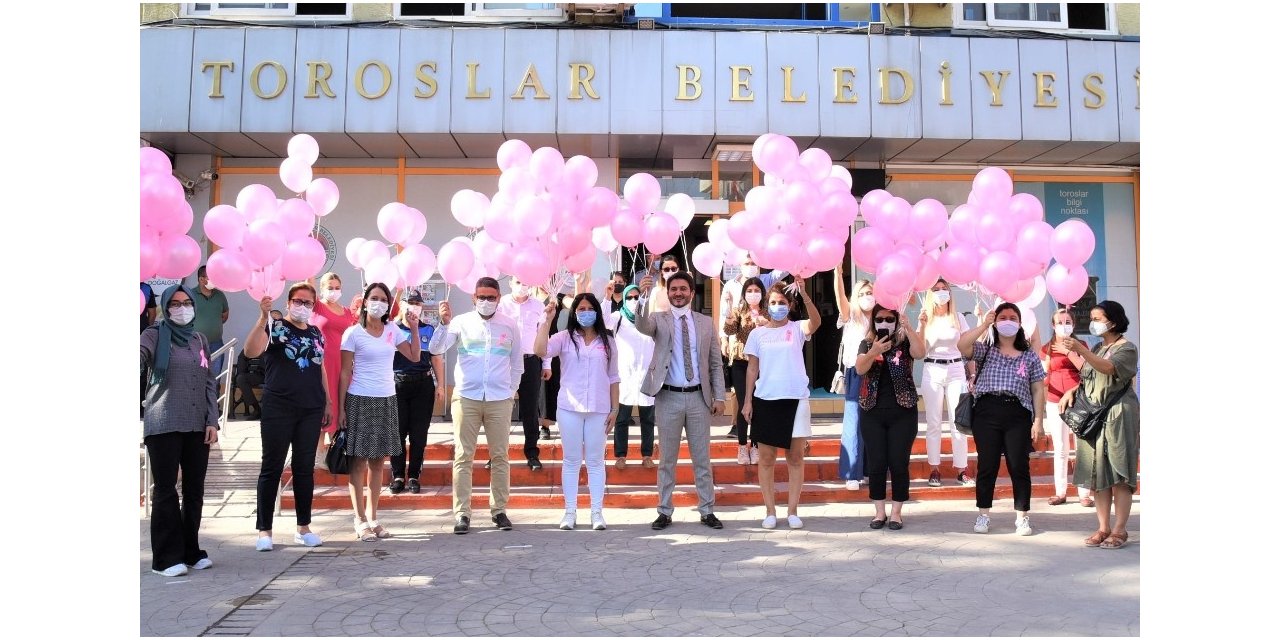 Meme kanserine karşı gökyüzüne pembe balonlar bırakıldı