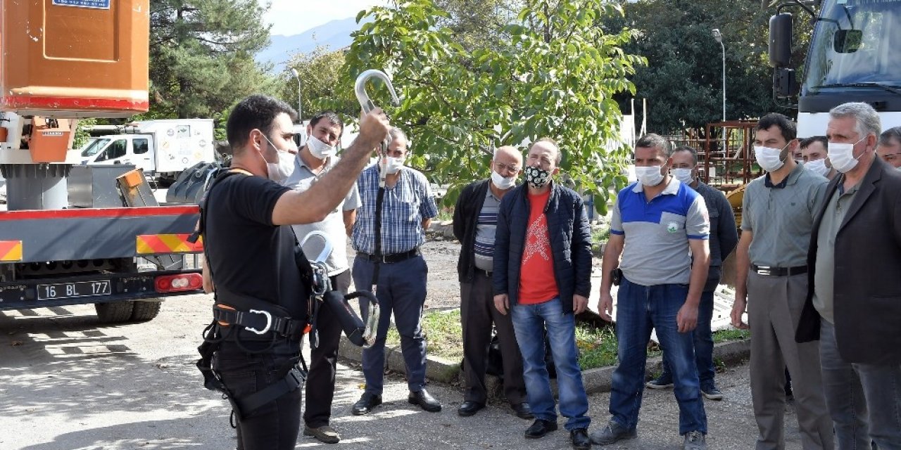 Belediye personeline yüksekte çalışma eğitimi