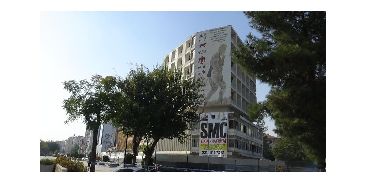 Diyarbakır’a nefes aldıracak projede orduevinin yıkımı sürüyor