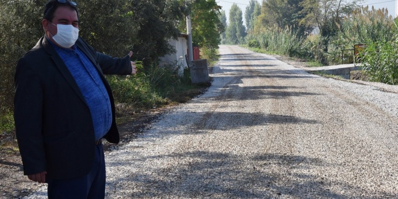 Yunusemre’nin 2 mahallesinde yol çalışması