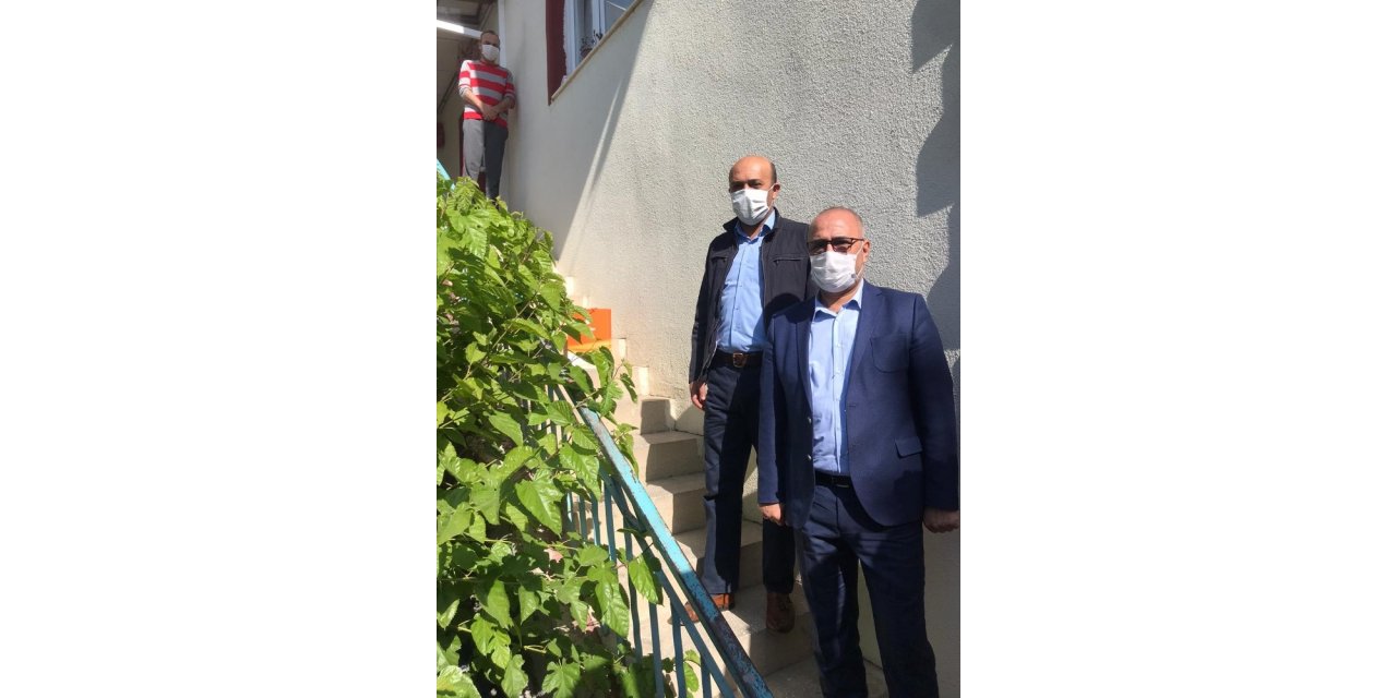 Yeşilyurt Belediyesi Covıd-19 testi pozitif çıkan personellerini yalnız bırakmıyor