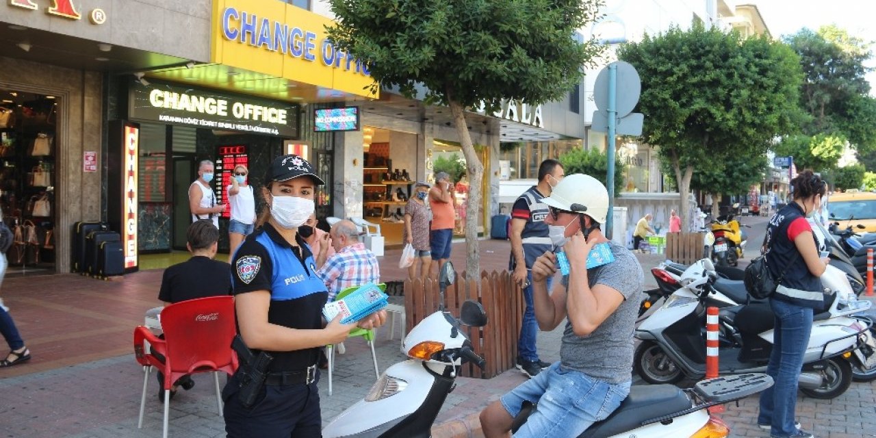 Alanya’da motosiklet sürücülerine yönelik denetim