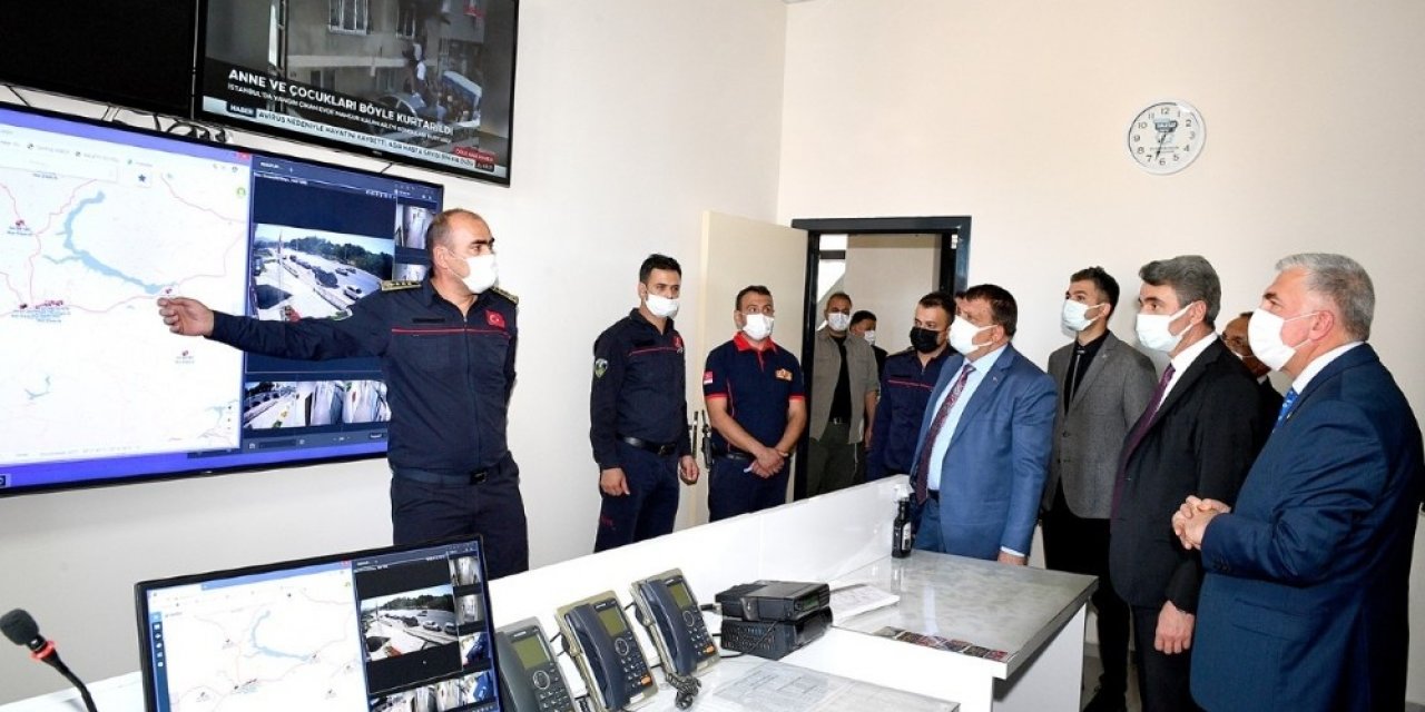 Başkan Gürkan ve Vali Baruş, yeni itfaiye binasını inceledi