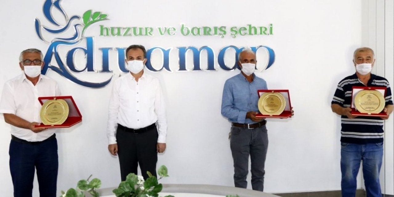 Başkan Kılınç’tan, emekli personele teşekkür plaketi