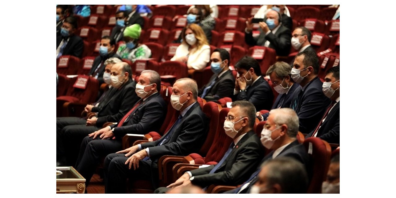 Rektör Coşkun, Cumhurbaşkanlığı Külliyesi’nde gerçekleştirilen Yeni Akademik Yıl Açılış törenine katıldı