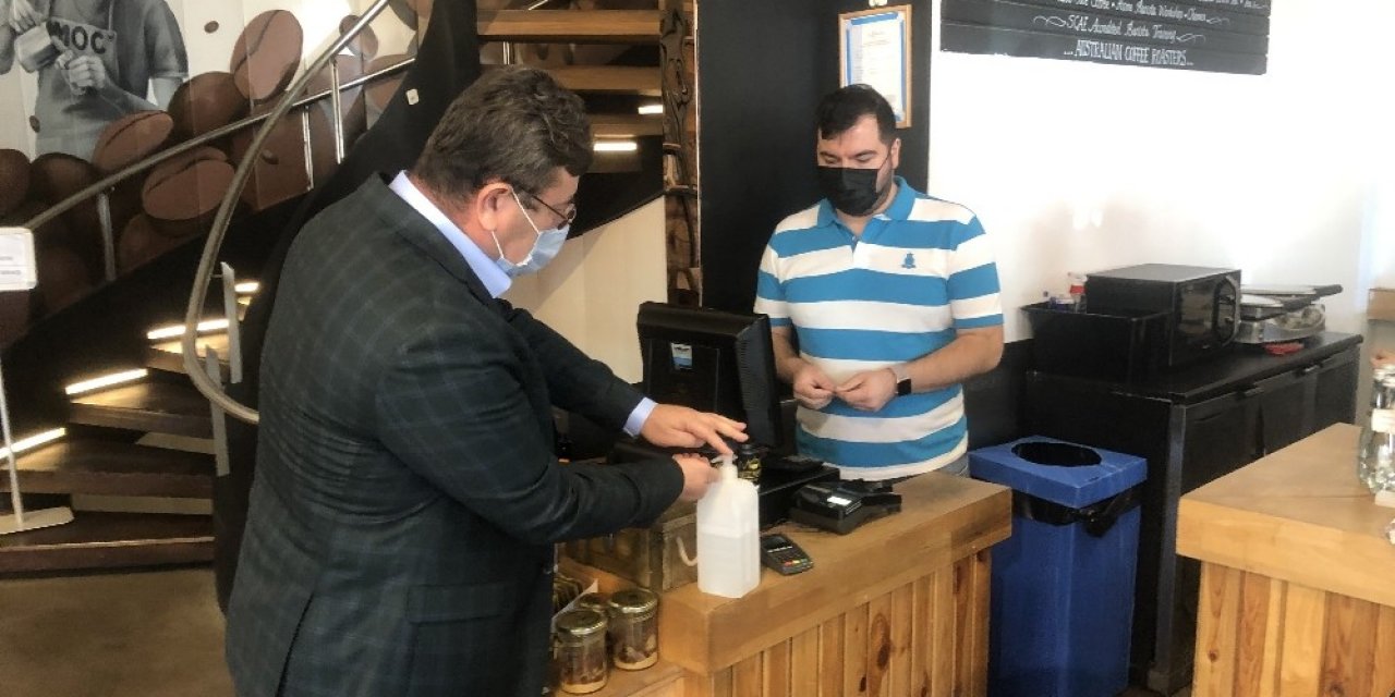 Şişli’de korona virüs denetiminde kaymakam ve genç kız arasında ilginç anlar