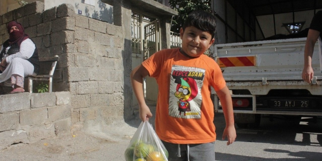 Yenişehir’de 20 ton narenciye dağıtıldı