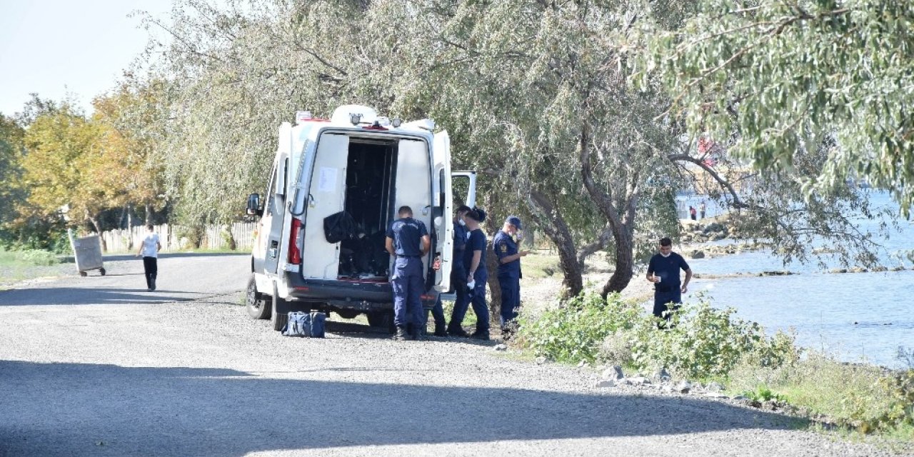 Çanakkale’de denize düşen balıkçı boğuldu