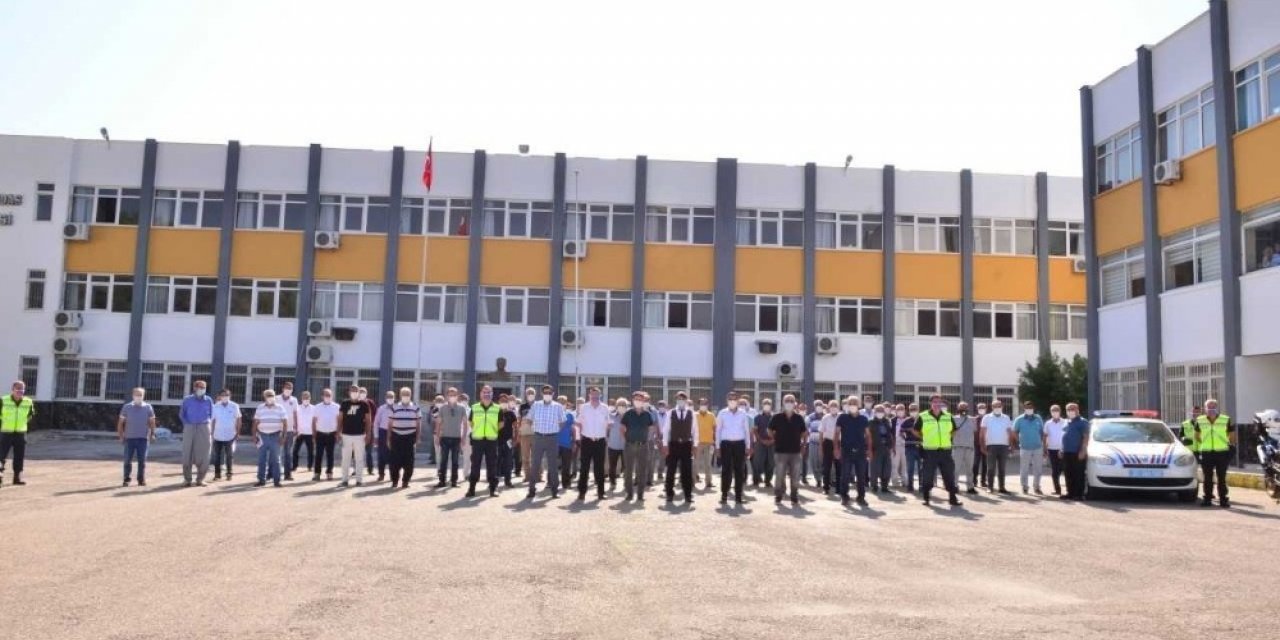 Mersin’de servis şoförlerine Covid-19 semineri