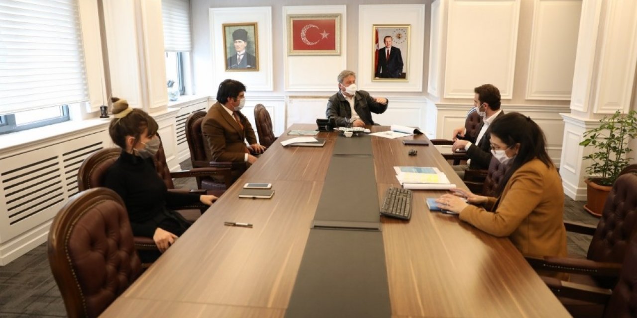 Hunat Mahallesine ’Selçuklu Anıtı ve Parkı’