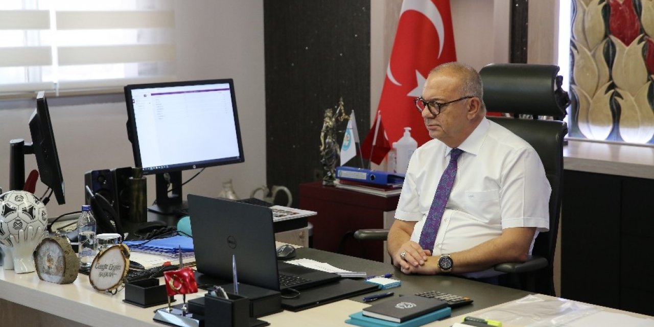 Başkan Ergün: "Tüm toplu taşıma araçlarını periyodik olarak dezenfekte ediyoruz"
