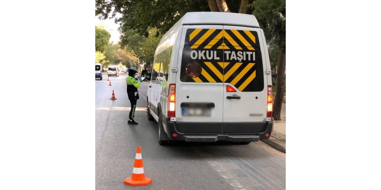 Konya’da 22 araç ve sürücüye 8 bin 636 lira ceza