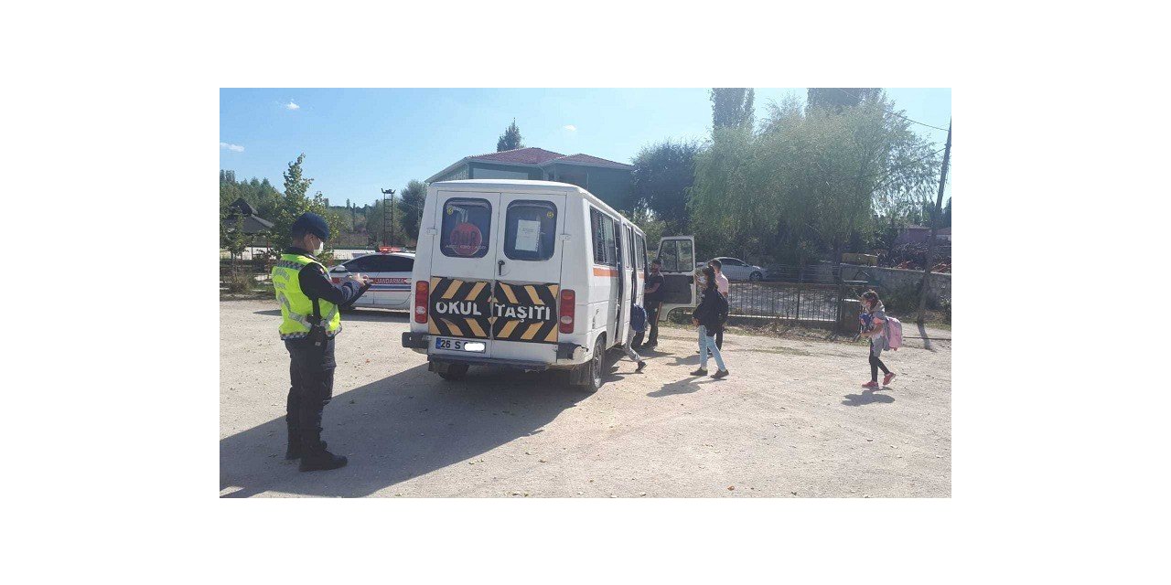 Miniklerin güvenle seyahati için jandarma denetimlerini arttırdı