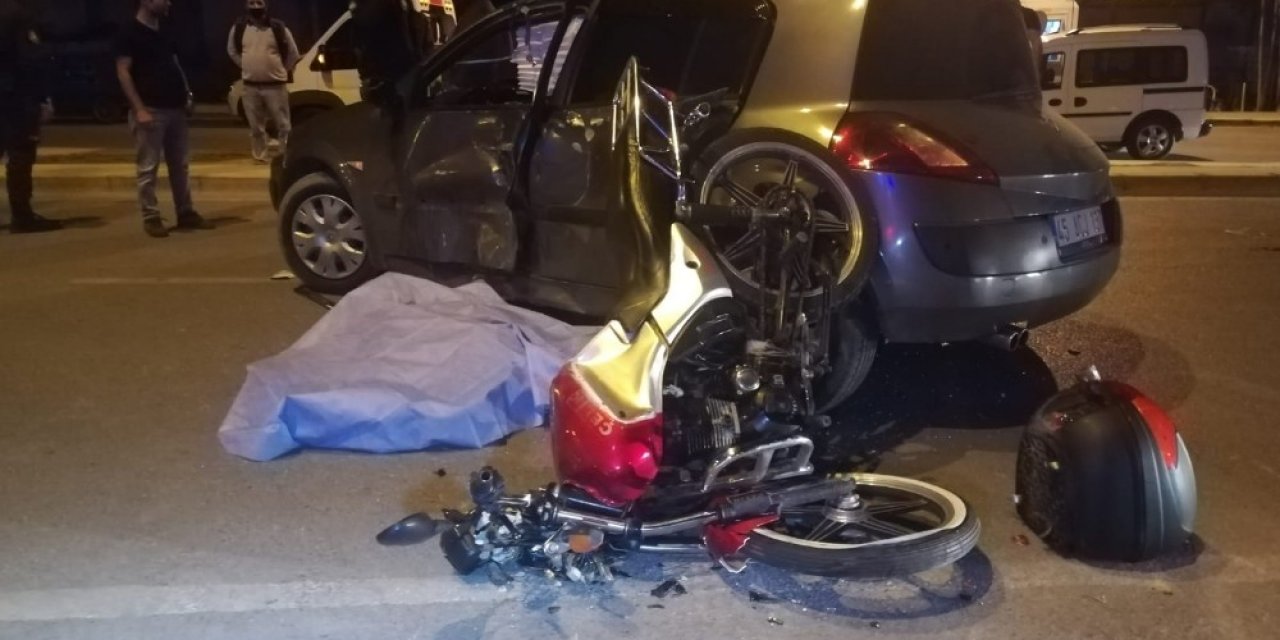 İzmir’de otomobil ile motosiklet çarpıştı: 1 ölü, 1 yaralı