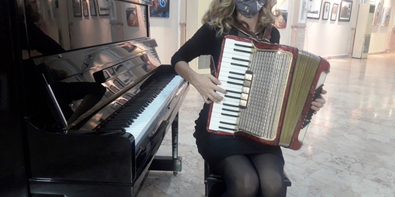 Ekim Geçidi Sergisi Adana’da açıldı