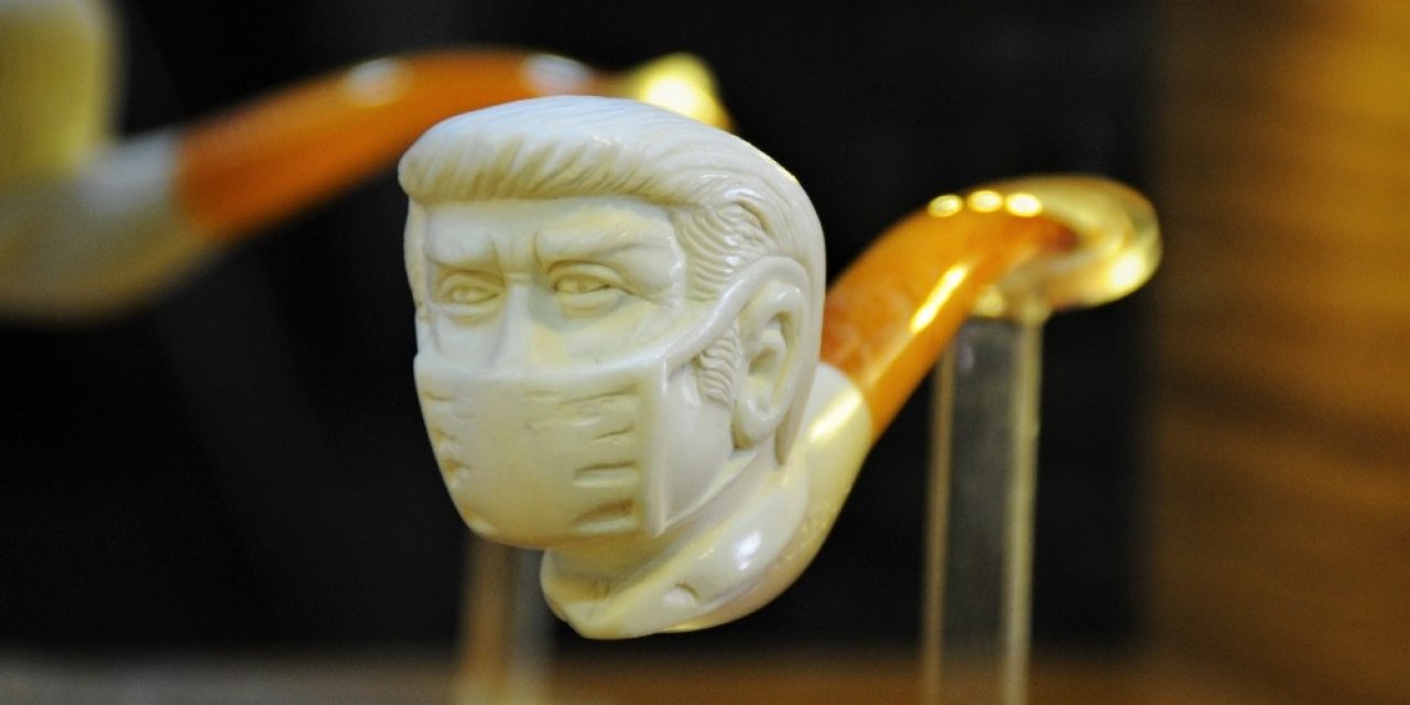 Lületaşına Korona virüs dokunuşu, figürlere maske işlediler