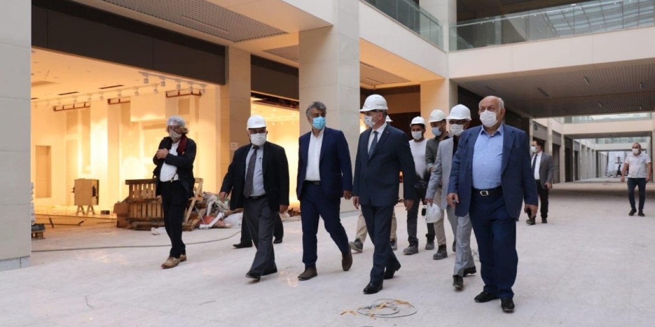 Başkan Özlü Sakarya’da AVM inceledi